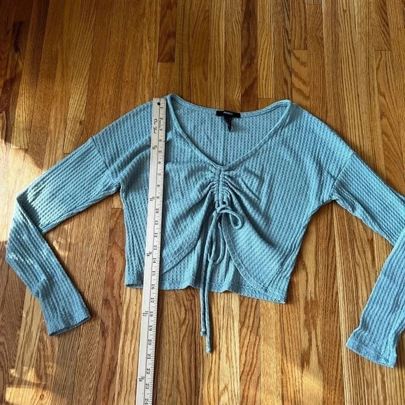 Forever21 crop top - Picture 1 of 8